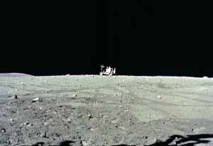 Lunar Rover  l'horizon