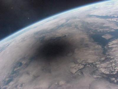 Eclipse vue depuis l'espace: ©NASA